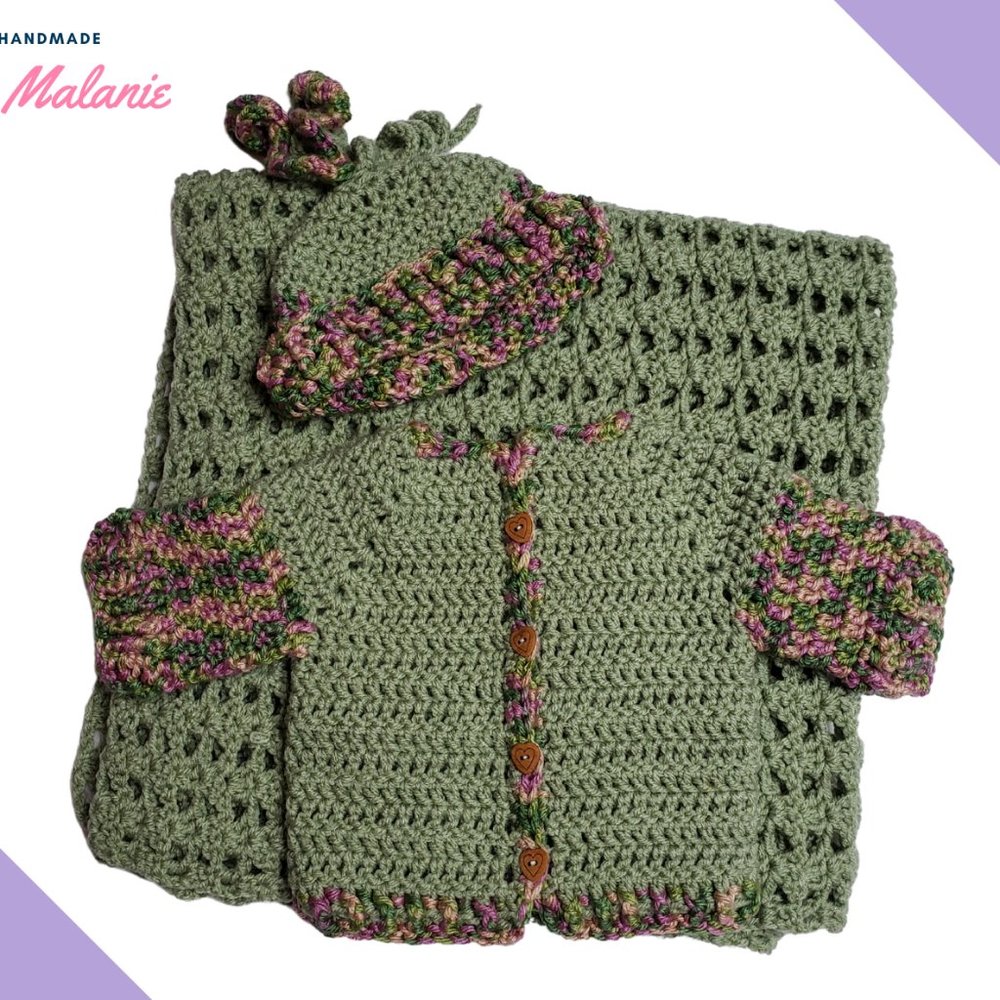 Green and multi color baby set.